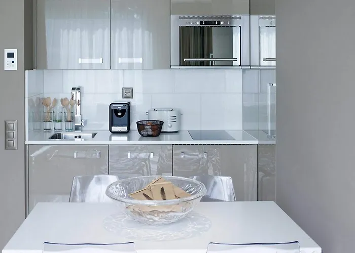 Visionapartments Wolframplatz - Contactless Check-in Цюрих